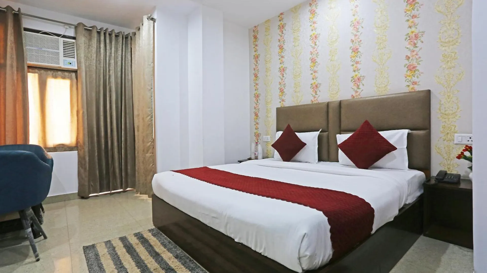 Hotel Vista Ambs Plaza A Family Hotel Near Igi Delhi Airport New Delhi 0*,