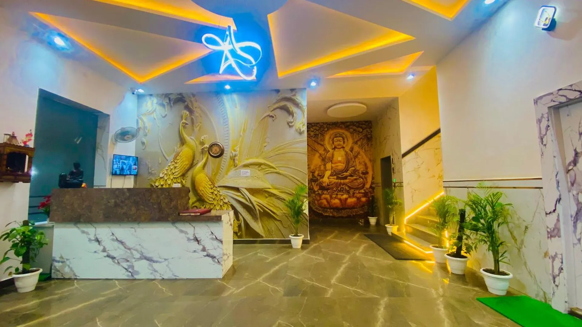 Hotel Vista Ambs Plaza A Family Hotel Near Igi Delhi Airport location